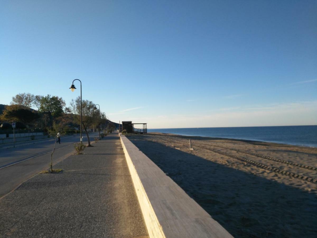Oasi Peppa Ascea Exterior foto
